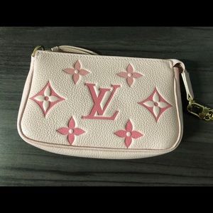 Mini Pochette- authentic Louis Vuitton